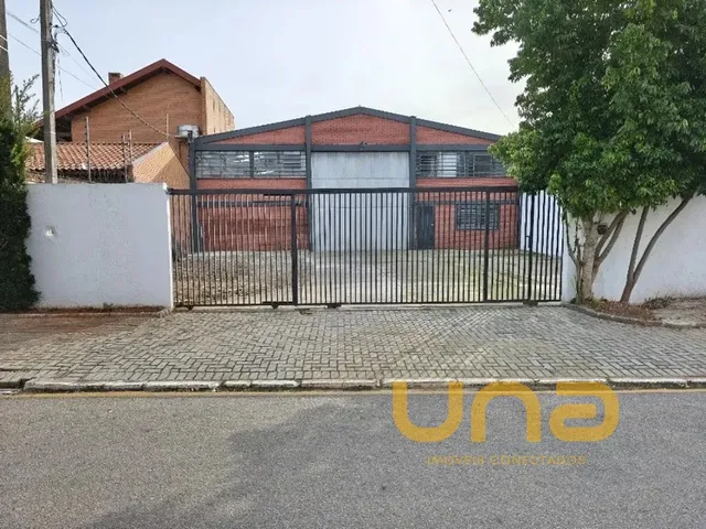 Galpão com 750m², para alugar, no bairro Não informado em Pinhais
