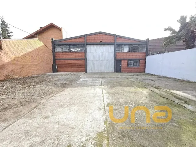Galpão com 750m², para alugar, no bairro Não informado em Pinhais