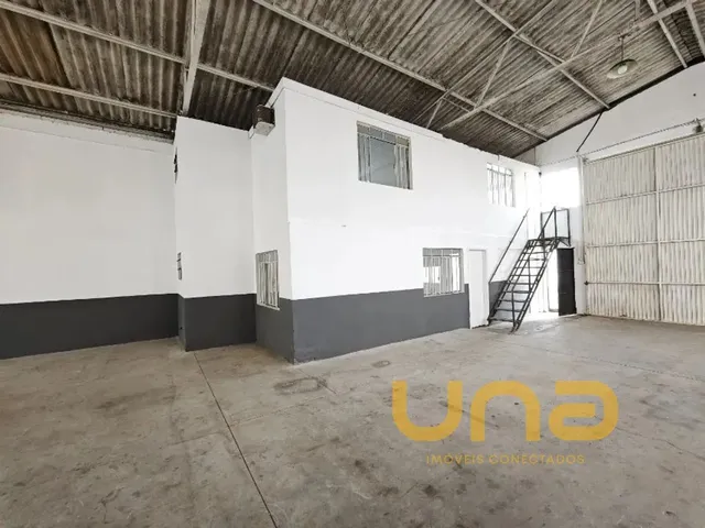 Galpão com 750m², para alugar, no bairro Não informado em Pinhais