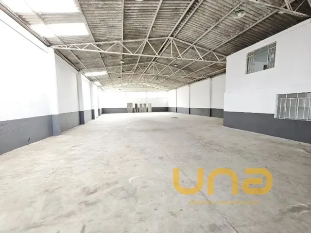 Galpão com 750m², para alugar, no bairro Não informado em Pinhais