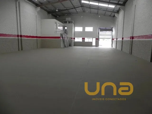 Galpão com 600m², para alugar, no bairro Não informado em Pinhais