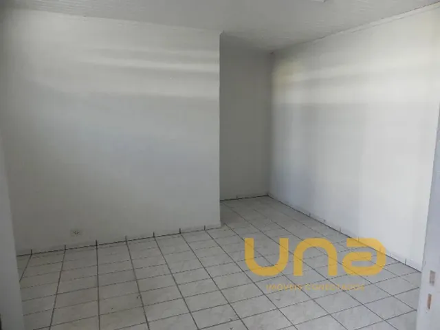 Galpão com 930m², para alugar, no bairro Não informado em Pinhais