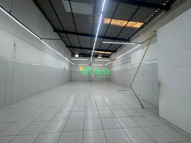 Galpão / Barracão com 330m², para alugar, no bairro Vila Acoreana em Poá