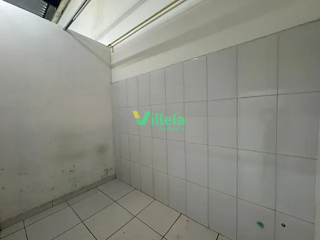 Galpão / Barracão com 330m², para alugar, no bairro Vila Acoreana em Poá