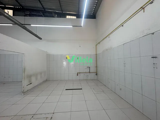 Galpão / Barracão com 330m², para alugar, no bairro Vila Acoreana em Poá