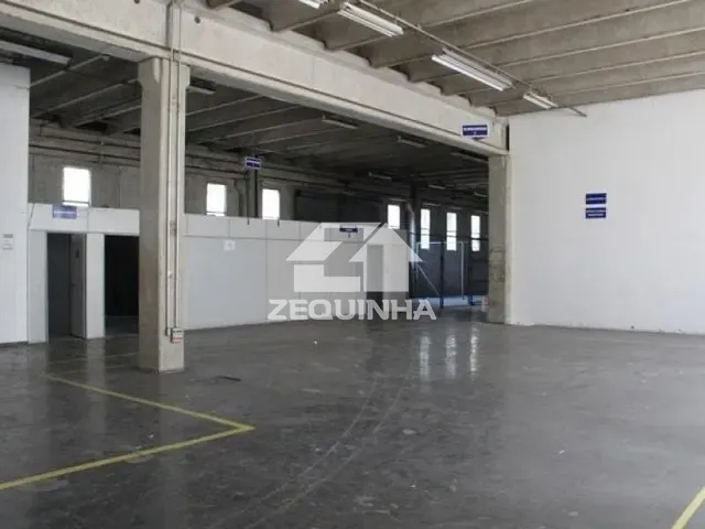 Galpão / Barracão com 2243m², à venda, no bairro Jurubatuba em Sao Paulo