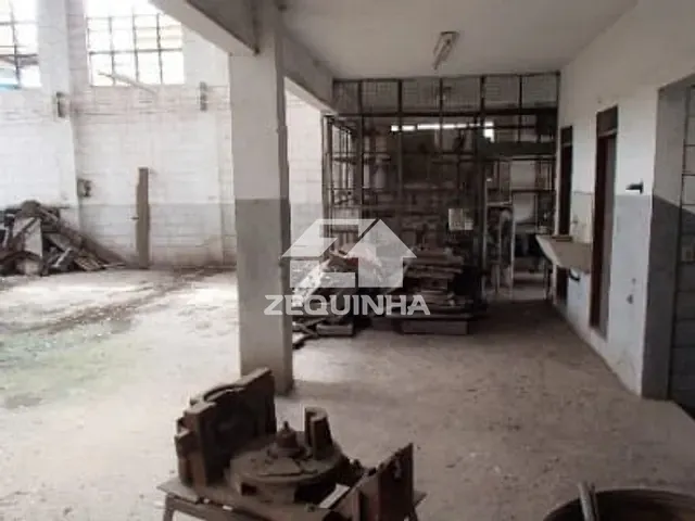 Galpão / Barracão com 978m², à venda, no bairro Jardim Alvorada em Jandira