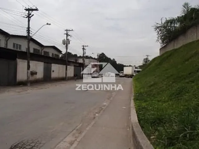 Galpão / Barracão com 330m², à venda, no bairro Jardim Alvorada em Jandira