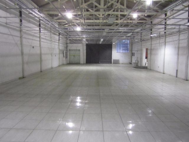 Galpão / Barracão com 240m², para alugar, no bairro Luz em São Paulo