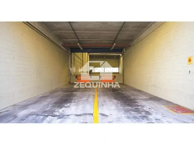 Galpão / Barracão com 4050m², para alugar, no bairro Pirituba em Sao Paulo