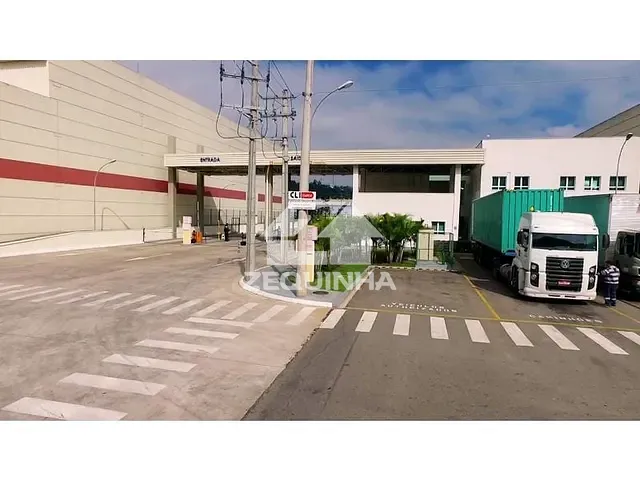 Galpão / Barracão com 1789m², para alugar, no bairro Itaqui em Itapevi