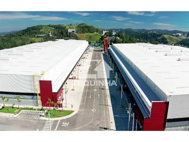 Galpão / Barracão com 5631m², para alugar, no bairro Itaqui em Itapevi