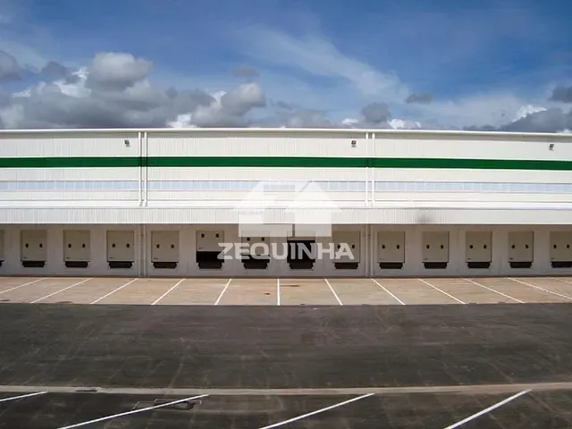 Galpão / Barracão com 15786m², para alugar, no bairro Vila Nova Cumbica em Guarulhos