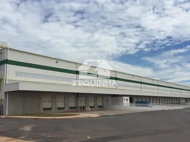 Galpão / Barracão com 15786m², para alugar, no bairro Vila Nova Cumbica em Guarulhos