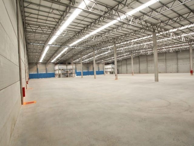 Galpão / Barracão com 2664m², para alugar, no bairro Bairro do Portão em Arujá