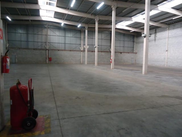 Galpão / Barracão com 1299m², para alugar, no bairro Jardim Belval em Barueri
