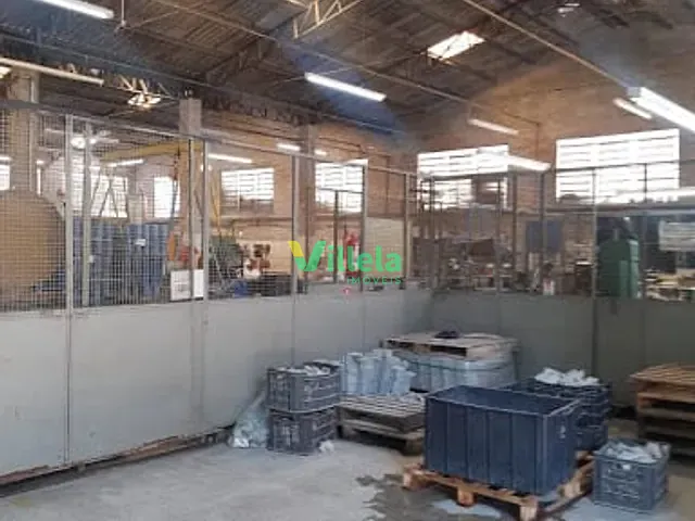 Galpão / Barracão com 3000m², à venda, no bairro Vila Galvão em Guarulhos