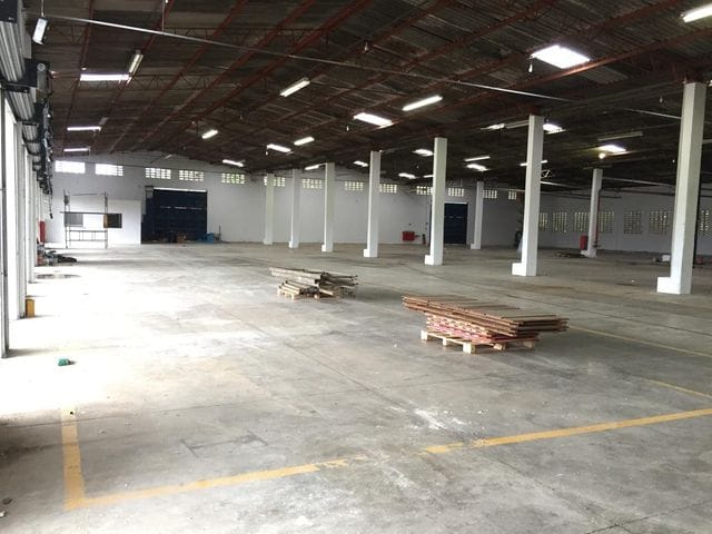 Galpão / Barracão com 51000m², para alugar, no bairro Bonsucesso em Guarulhos