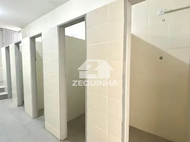 Galpão / Barracão com 1300m², para alugar, no bairro Jardim California em Barueri