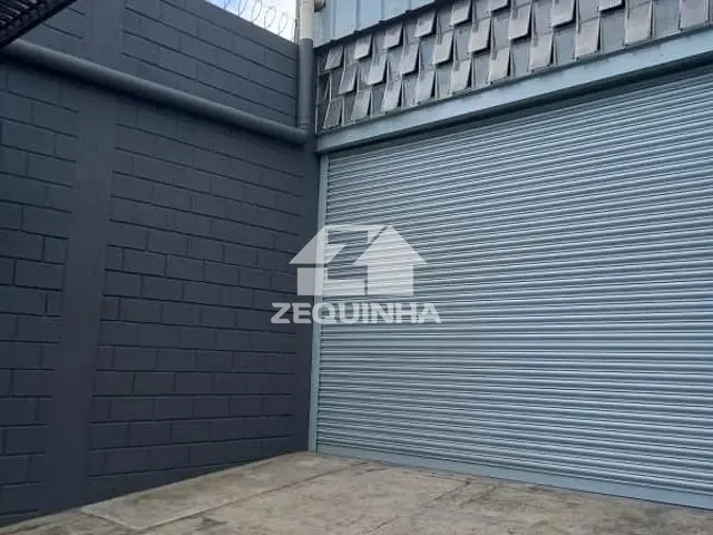 Galpão / Barracão com 225m², à venda, no bairro Jardim Copiuva em Carapicuiba