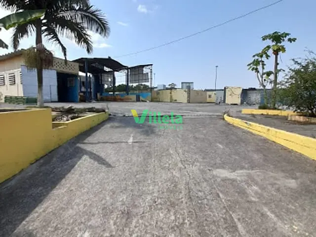 Galpão / Barracão com 3400m², à venda, no bairro Parque São Pedro em Itaquaquecetuba