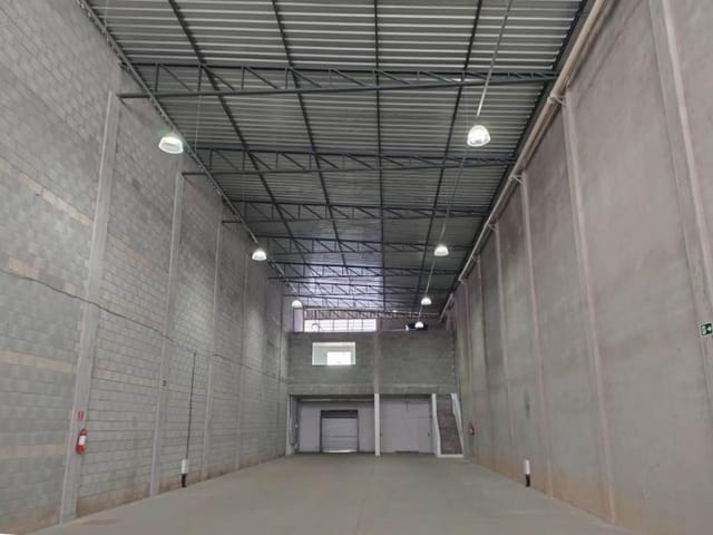 Foto do Galpão - Comercial - Piratininga | Zequinha Imóveis