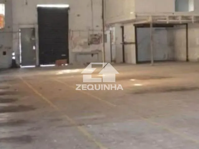 Galpão com 750m², à venda, no bairro Presidente Altino em Osasco