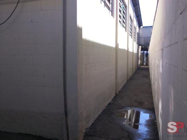 Galpão / Barracão com 1000m², para alugar, no bairro Jardim Pereira Leite em São Paulo