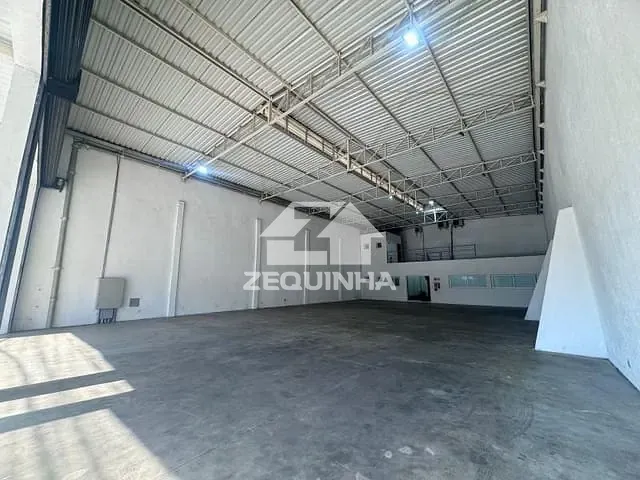 Galpão com 515m², para alugar, no bairro Tijuco Preto em Vargem Grande Paulista