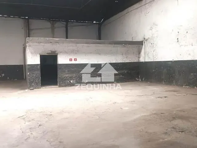 Galpão com 900m², à venda, no bairro Presidente Altino em Osasco