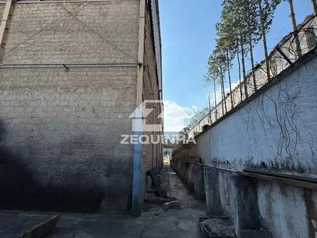 Galpão com 11500m², para alugar, no bairro Industrial AnhangÜera em Osasco