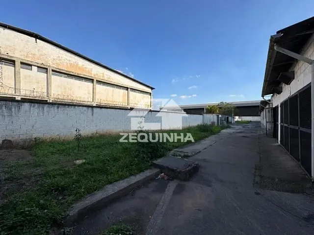 Galpão com 11500m², para alugar, no bairro Industrial AnhangÜera em Osasco