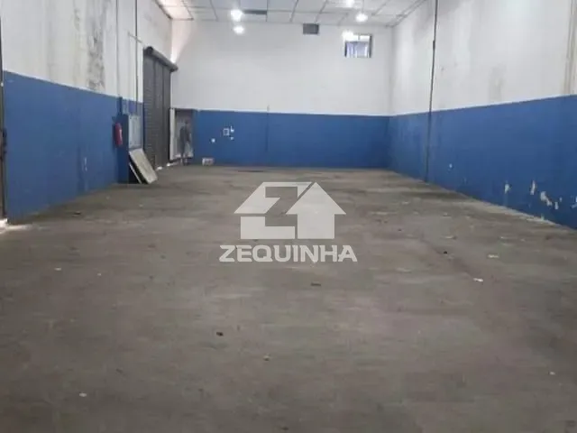 Galpão com 550m², para alugar, no bairro Presidente Altino em Osasco