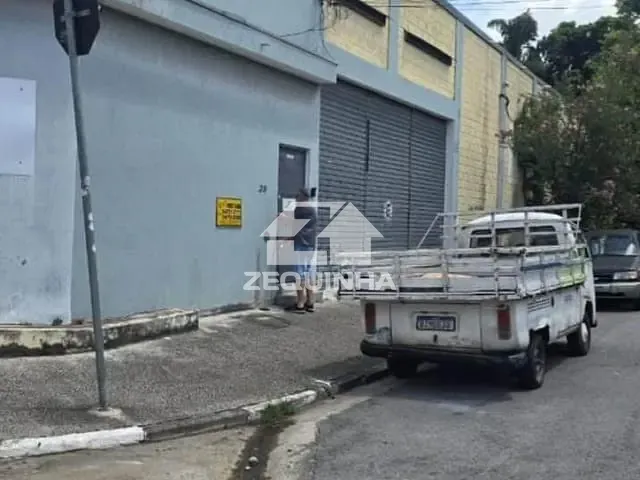 Galpão com 550m², para alugar, no bairro Presidente Altino em Osasco
