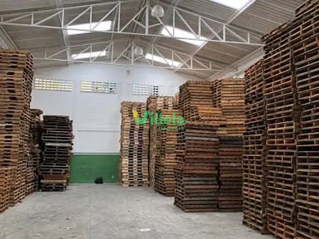 Galpão / Barracão com 250m², à venda, no bairro Parque São Pedro em Itaquaquecetuba