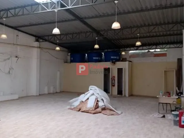 Galpão / Barracão com 340m², para alugar, no bairro Vila Alexandria em São Paulo
