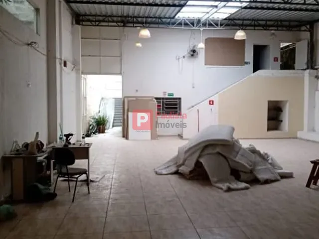 Galpão / Barracão com 340m², para alugar, no bairro Vila Alexandria em São Paulo
