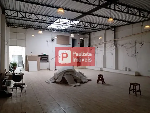 Galpão / Barracão com 340m², para alugar, no bairro Vila Alexandria em São Paulo