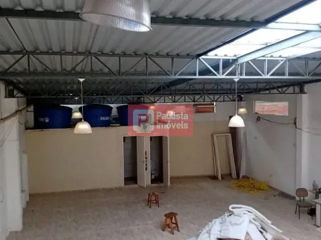 Galpão / Barracão com 340m², para alugar, no bairro Vila Alexandria em São Paulo