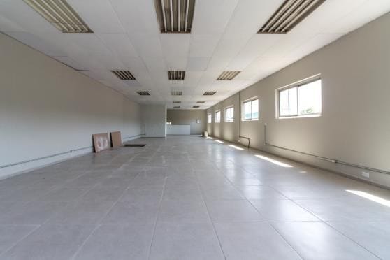 Galpão / Barracão com 379m², para alugar, no bairro Vila Plana em São Paulo