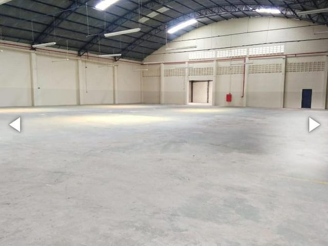 Galpão / Barracão com 3272m², para alugar, no bairro Jardim Triangulo em Taboão da Serra