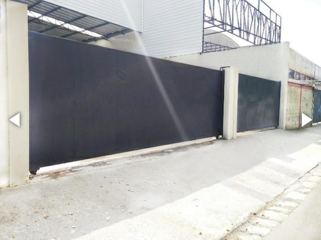 Galpão / Barracão com 3272m², para alugar, no bairro Jardim Triangulo em Taboão da Serra