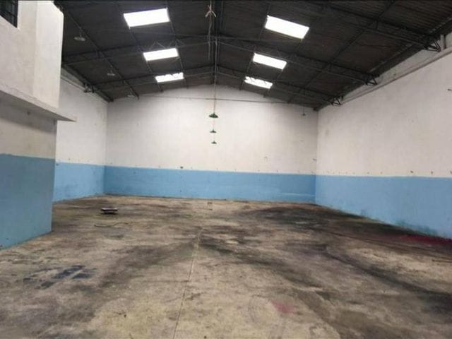 Galpão / Barracão com 450m², à venda, no bairro Jardim Sao Cristovao em São Paulo