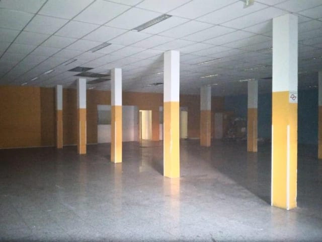Galpão / Barracão com 900m², para alugar, no bairro Vila Pirituba em São Paulo