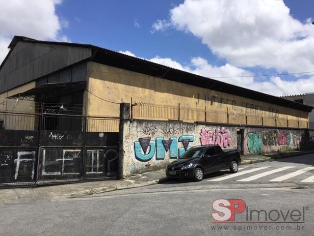 Galpão / Barracão com 2380m², para alugar, no bairro Vila Mesquita em São Paulo