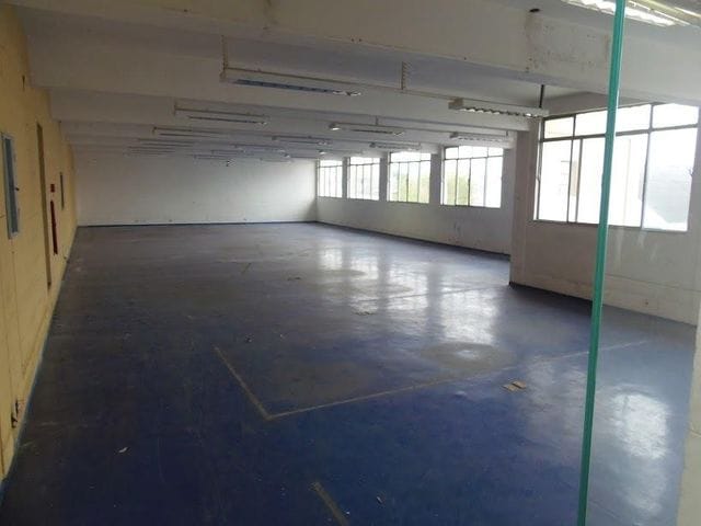 Galpão / Barracão com 2684m², à venda ou para alugar, no bairro Jardim Pereira Leite em São Paulo
