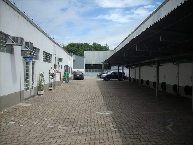 Galpão / Barracão com 6500m², para alugar, no bairro Água Branca em São Paulo