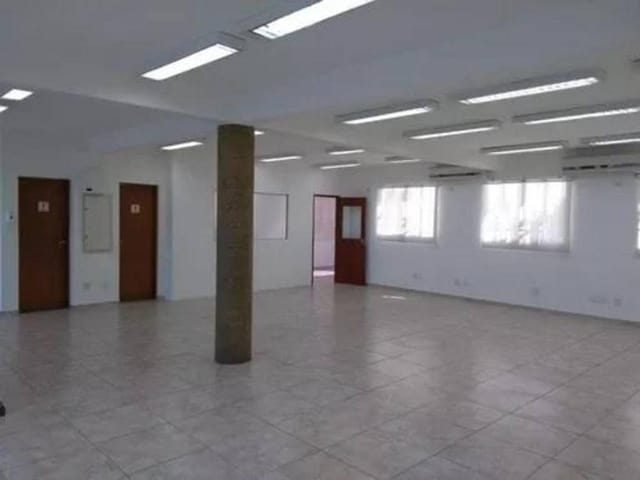 Galpão / Barracão com 760m², para alugar, no bairro Vila Carioca em São Paulo