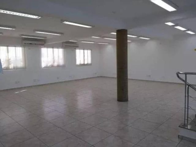 Galpão / Barracão com 760m², para alugar, no bairro Vila Carioca em São Paulo
