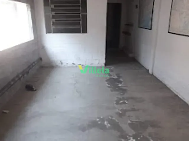 Galpão / Barracão com 800m², para alugar, no bairro Vila São Carlos em Itaquaquecetuba